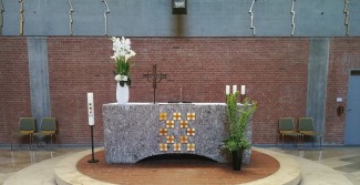 Michaelskirche Altar bearbeitet